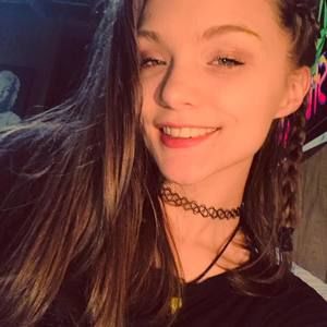 Meet your Posher, Abbie